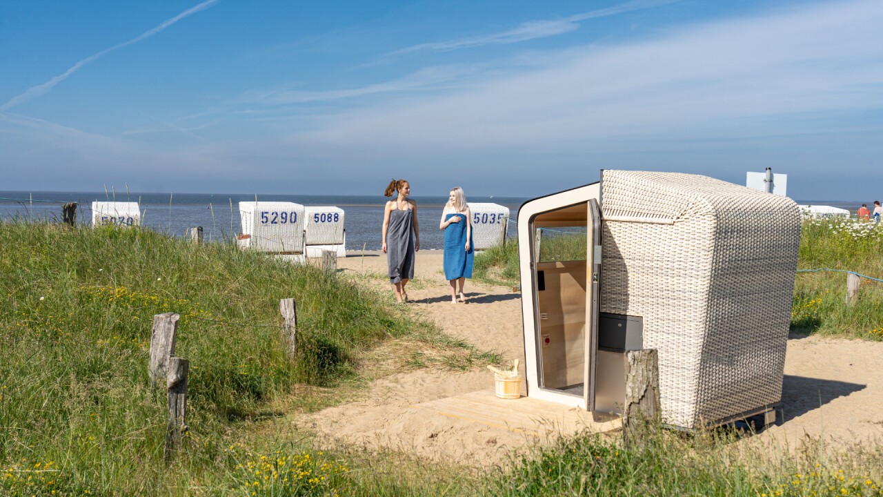 Der Strandkorb der auch eine Sauna ist - bei Softub Schweiz