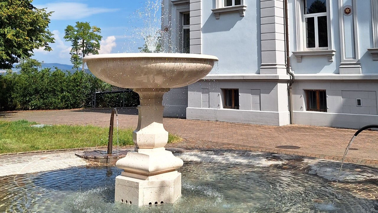 Springbrunnen im Schloss Zurzach, wir planen Brunnen für jedes Budget